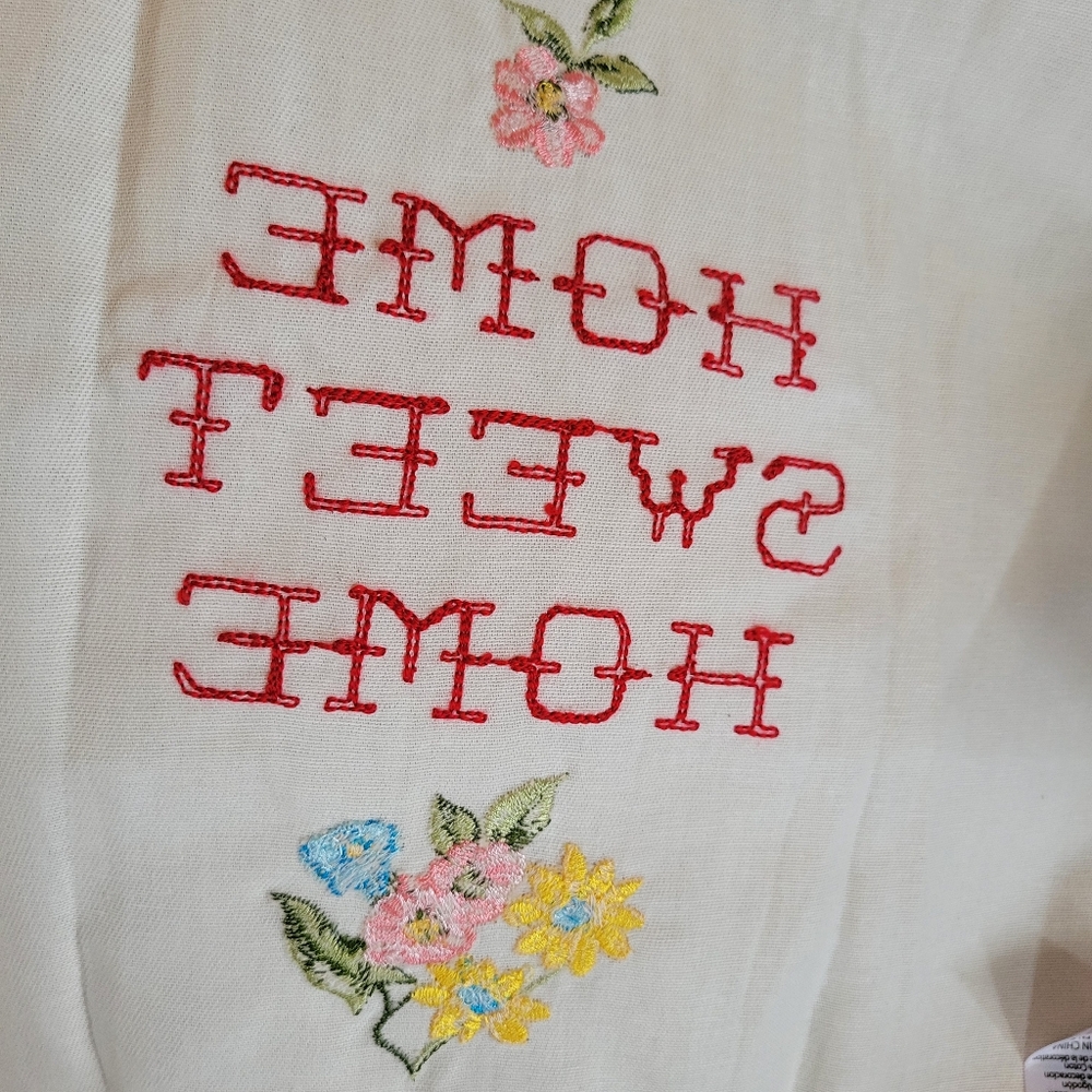 Home Sweet Home  Embroidered Tea Towel ~ Pioneer Woman ~ GUC ~ FINAL PRICE! - Picture 12 of 13